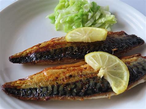 Find calories, carbs, and nutritional contents for saba fish and over 2,000,000 other foods at myfitnesspal. Oven-Roasted Saba Fish in 2020 | Saba fish recipe, Oven ...