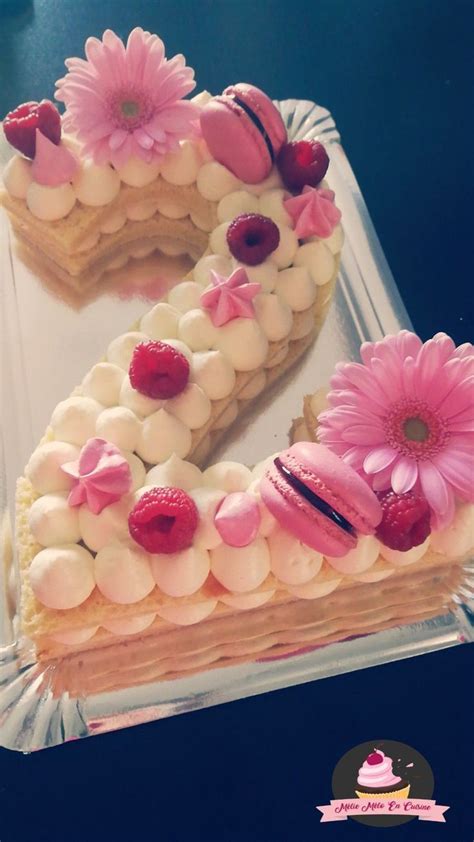 Un gâteau tendance en forme de chiffre personnalisé pour les fans de chocolat. number cake chocolat blanc framboise ( avec ou sans ...