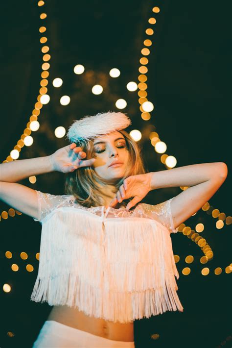 Otaduy wurde auf einem ihre inspiration findet die designerin carolina otaduy im bohemian style der 60er und 70er jahre. Otaduy. Festtruhe - Brautmode & Abendmode Köln