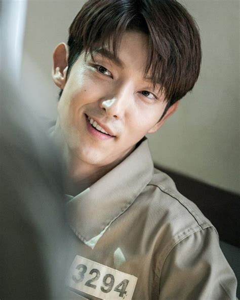 The actor is used to and suits well action drama. Lawless lawyer cast | Lee joon, Joon gi, Lee joong ki