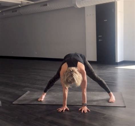 Check out our shadyside, south hills, murrsyville, & iriwn, & aspinwall studios. Forever Om Yoga » Dianne's 45 Min Vinyasa Flow - full body strength