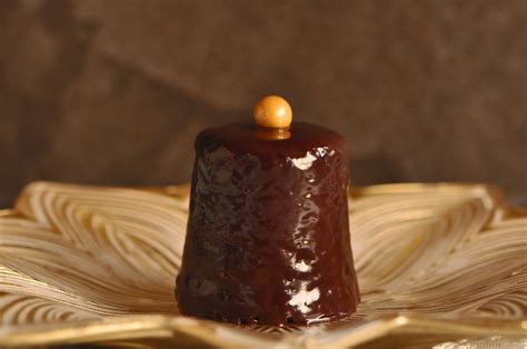 A simple way of making a chocolate mousse in just 15 minutes without egg. Chocolate Glazed Bouchons Recipe