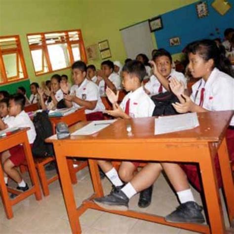 Quotes anak sekolah buat status wa keren youtube all of the books in the world contain no more information than is broadcast as video in a single large american city in a. Tips Sederhana Menghadapi Murid yang Nakal