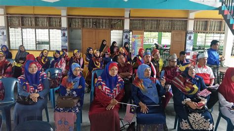 Perbarisan dan perarakan sambutan hari kebangsaan 2019 31 ogos 2019. Sambutan Hari Kebangsaan 2019 Peringkat Sekolah - SMK ...