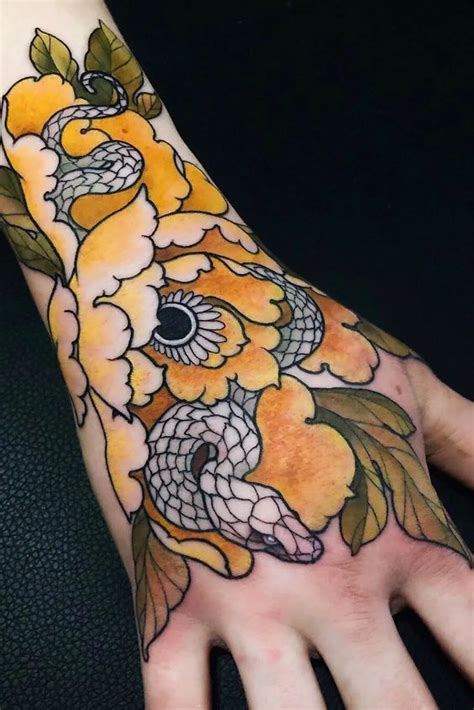 The main reason to add animal design as a tattoo was to build a personality or to show up your inner self as the tattoos. 15+ Traditional Japanese Snake Tattoo Designs | PetPress