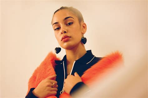 Jorja alice smith was born on 11 june 1997 in walsall, west midlands, to a jamaican father and english mother. Aesthetic: Jorja Smith