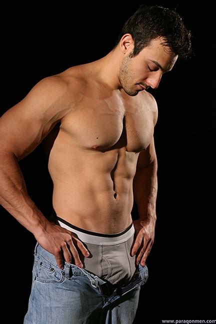 Manly massage turns back masseuse return. Bodybuilder Beautiful Profiles - Matthew Towers