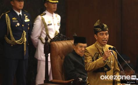 Disawah mulai menguning kerbau dan petani tersenyum. Jokowi: Keberhasilan Indonesia Juga karena Buruh hingga ...