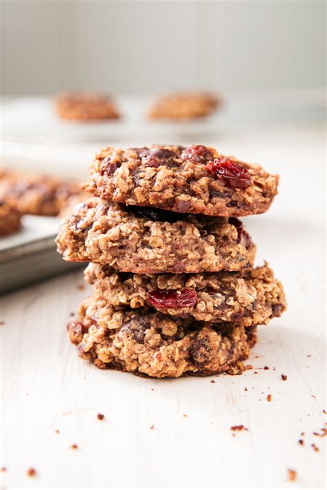 Blend in combined beaten eggs and sucaryl. Dietetic Oatmeal Cookies / Dietetic oatmeal cookies with ...