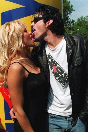 Pamela anderson has tied the knot again. Pin on Tommy Lee