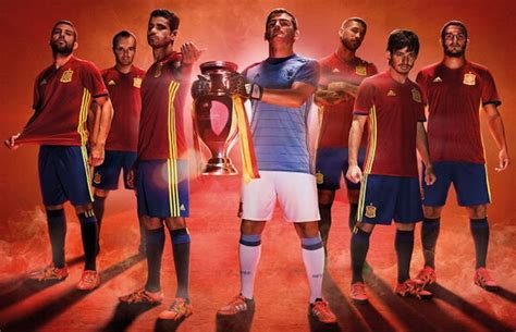 Insólito error de unai simón con españa. El chat de Fútbol: Nueva Adidas camiseta seleccion españa ...