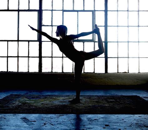 Yogis have plenty of yoga studios and classes to choose from in los angeles, which is often described as the yoga capital of the western world. Free the Nipple Yoga Launches in Los Angeles | Well+Good