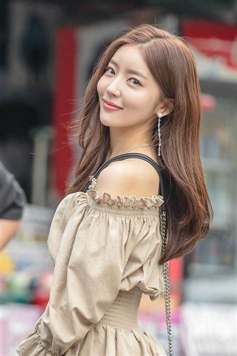본인이 자신감만 더 가지면 무슨 일을 낼지 모르는 그런 좋은 가수 대형가수가 될. 홍지윤, '첫사랑은 처음이라서' 잠자는 연애세포님께서 ...