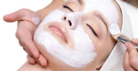 Allison tray, the proprietress of tres belle spa in brooklyn, says that a professional dermaplaning session can yield results that last up to a month. Skin Brightening Facials | Sun Damage Facial Treatment ...