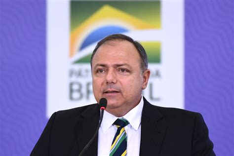 Em junho de 2020, pazuello foi nomeado ministro da saúde interino e exonerado do cargo de. Covid-19: Pazuello afirma que tomará vacina no momento ...