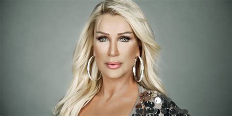 Gerçekci ol eğer sevmiyorsan söyle bileyim. Seda Sayan'a RTÜKten boynuz cezası