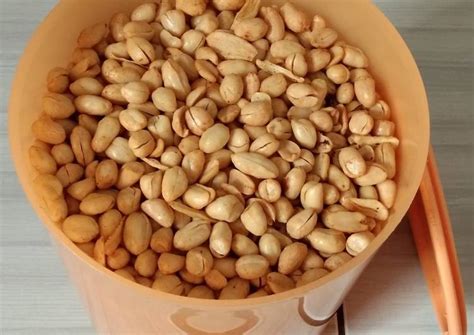 Aduk bahan, lumari dengan minyak, dan. Resep Kacang Bawang Gurih oleh Tatik Ulandari - Cookpad