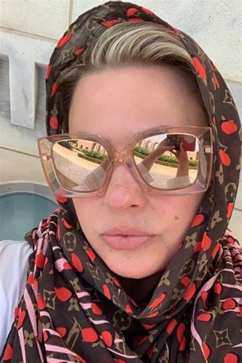 The art of ageing gracefully under the sun Ant McPartlin's ex Lisa Armstrong shares stunning holiday ...