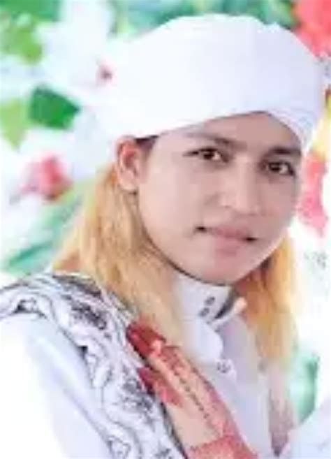 Habib ahmad muhajir al qadri se mm hadiri maulid akbar terbesar di. Biodata Habib Raihan : Biodata Habib Raihan Bin Said Al ...