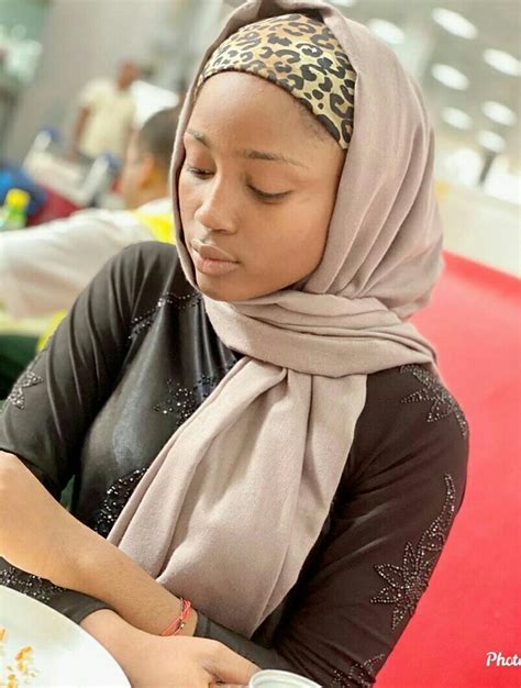 Dama haka manyan mata ke fada dambe da kama kirjin juna allah ya kyauta подробнее. Maryam Yahaya ta sha kyau sosai a wadannan hotunan | Hutudole