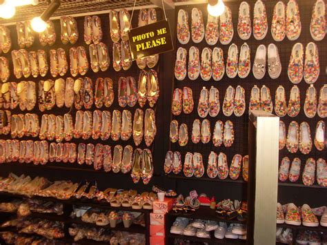 foot talk: Shoes in Bangkok