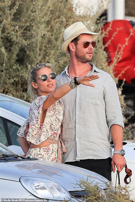 Elsa pataky was born on sunday and have been alive for 16,135 days, elsa pataky next b'day will be after 9 months, 28 days, see detailed result below. Chris Hemsworth plays photographer for Elsa Pataky and ...