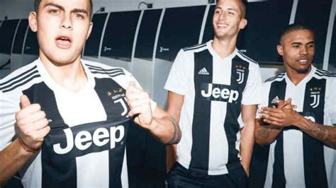 On 10 july 2018, cristiano ronaldo please why are logos on the jersey covered with a black square thing. Juventus Logo: Dls 19 Juventus Team Data