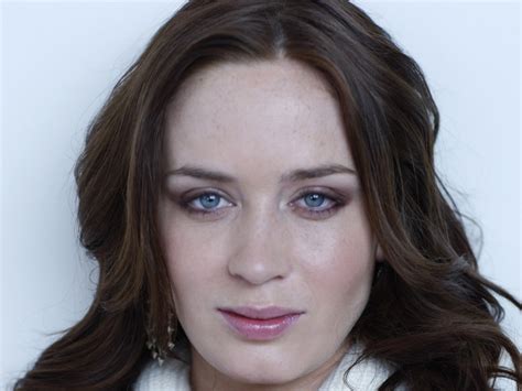 Emily olivia leah blunt (born 23 february 1983) is a british actress. Emily Blunt Wallpapers Images Photos Pictures Backgrounds