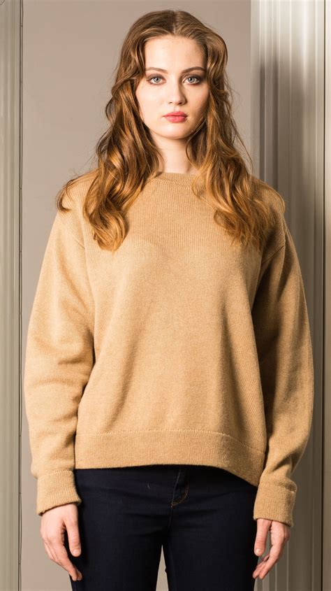 Where does vanilla flavoring come from? Camel crew neck sweater KAY - Krista Elsta