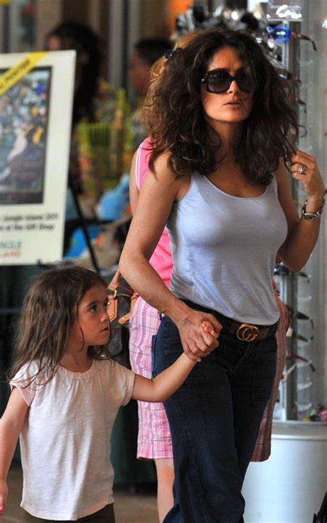She began her career in telenovelas, and eventually played the titular character in the 1989 remake of the 1959 series teresa. Pin by Abdelah Nzake on Women in 2019 | Salma hayek ...