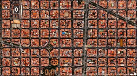 Von vielen aussichtspunkten schaut man über die roten dächer. Eixample District Barcelona, Spain 41°23′27″N 2°09′47″E ...