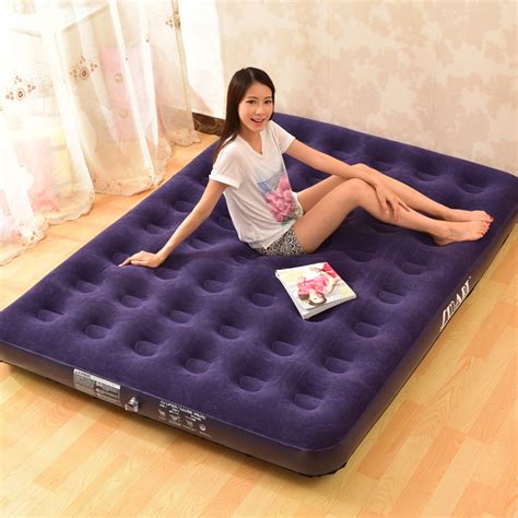 And that's where i come in with my reviews of 5 best king size mattresses. Deluxe Inflatable Bed Outdoor Soft Flocked Top For Comfort ...