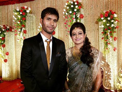 Former indian cricker ashok dinda (source: Happy #WeddingAnniversary to cricketer #AshokeDinda and ...