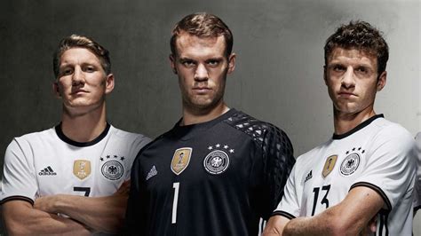 277,651 likes · 14,702 talking about this. Deutsche Nationalmannschaft: Nike will Adidas im Ausrüster ...