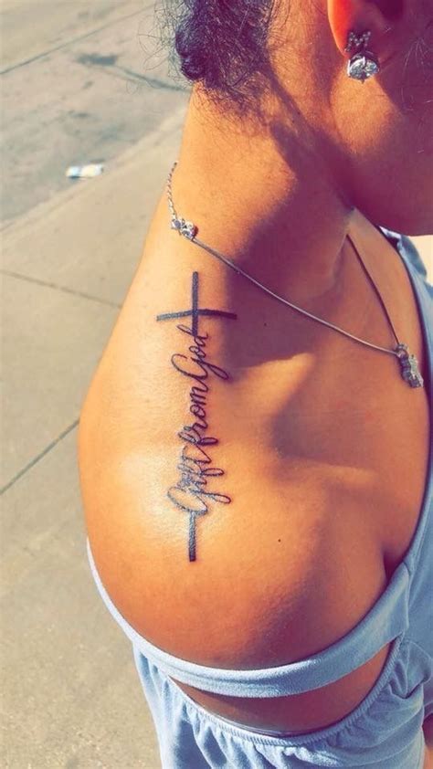 Tattoos on this area can range from small design to delicate wording. Idea by 𝐏𝐑𝐀𝐃𝐀𝐌🥰🥺 on TATTED UP | Shoulder tattoos for women ...