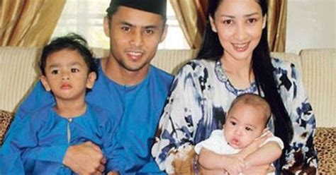 Rita rudaini juga mendedahkan bahawa dia sudah lama tahu perkara ini dan hanya menyerahkan pada takdir. Mr Bell: Aidil Akhirnya Ceraikan Rita Rudaini Dengan Talak ...