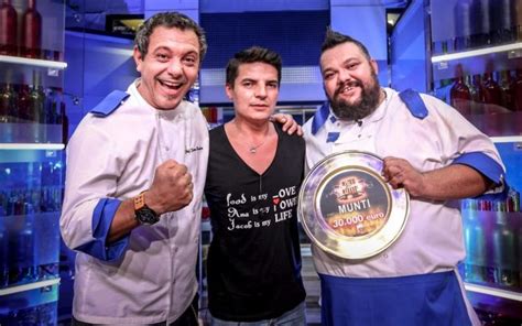 Cele trei echipe se întrec în prepararea celor mai rafinate și deosebite bucate. Ce audiențe a făcut Antena 1 cu finala Chefi la cuțite ...
