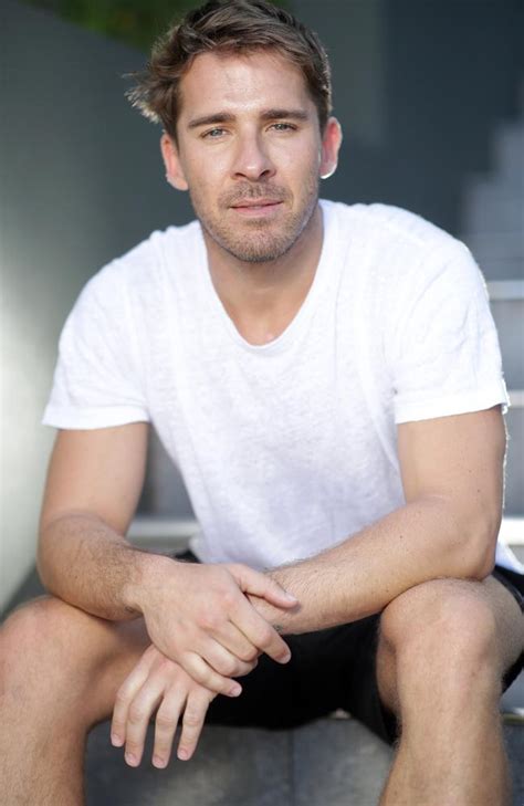 Hugh sheridan has come out as nonbinary approximately eight months after revealing that they're attracted to both men and women. Hugh Sheridan engaged: Actor proposes to boyfriend Kurt ...