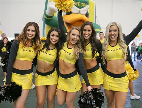…create your own movie lists. College cheerleaders in midst of mumps scare: Hot Clicks ...