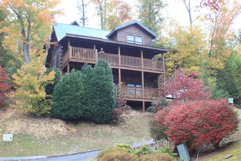 Broken bow lake is nestled in the foothills of the ouachita and kiamichi mountains. Peace N Quiet Cabin, Bear Mountain Galinburg, October 2015 ...