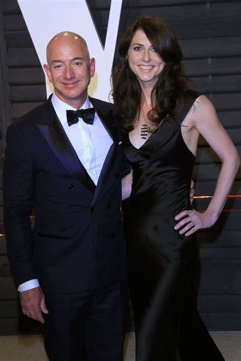 Mackenzie scott net worth 2020: Jeff Bezos Net Worth, Age, Wife & Full HD Pictures