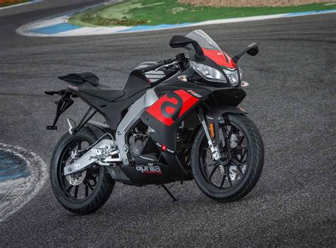 As you compare renters insurance quotes, keep in mind that the coverages, coverage limits and deductibles you choose affect the premiums you pay for a policy. Aprilia 125cc Range: Now With 0% Finance and £50 Insurance Discount
