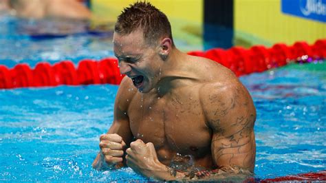 At the 2017 world championships dressel won seven gold medals to tie michael phelps for the most won at a world championship meet. Mondiaux 2017 : Caeleb Dressel sacré sur 100m papillon ...