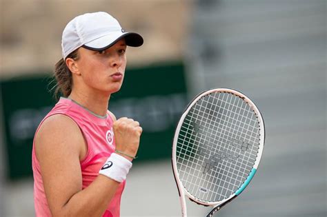 Iga świątek roland garros 2021. Iga Świątek w ćwierćfinale Roland Garros. Polka pokonała ...