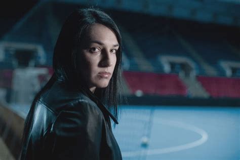 She has two elder sisters.4 maria covaci. Cristina Neagu, despre retragere: "M-ar tenta să fac asta"