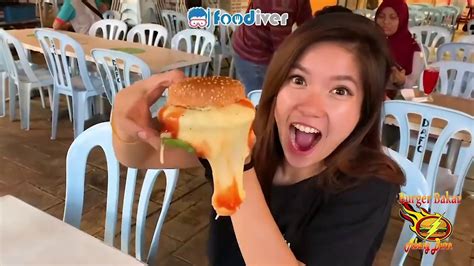 Hamburger ethnic recipes food essen burgers meals yemek eten. Aligot Tarik @ Burger Bakar Abang Burn Selayang - YouTube