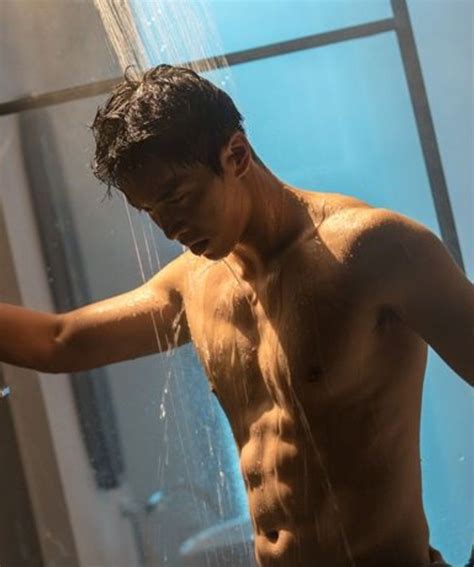 이승기 / lee seung ki (lee seung gi). SBS Star Lee Seung Gi Unveils His Well-built 8-pack Abs ...