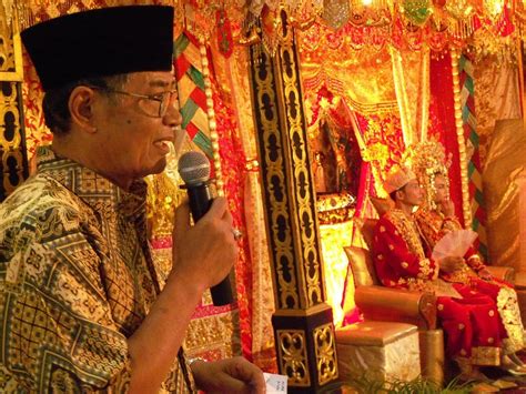 Berikut ini adalah penutupan acara olahraga yang diucapkan oleh kepala dinas pendidikan sumut dalam acara olah raga ,semoga ini dapat berguna untuk anda : KATA SAMBUTAN KETUA PANITIA PERNIKAHAN - Kata sambutan