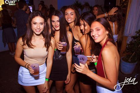 How many hotels with bars on site will i be able to find in samokov? Lima Nightlife: 20 Best Bars and Nightclubs (2019 ...