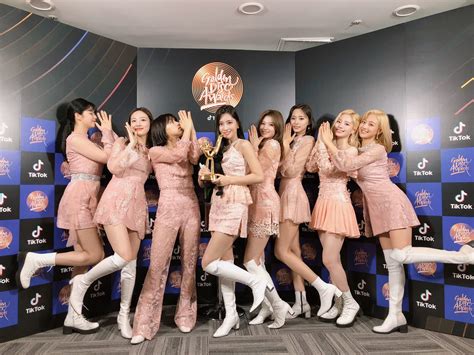 Here are all the winners at the 2020 golden disc awards. TWICE at the Golden Disc Awards : kpics
